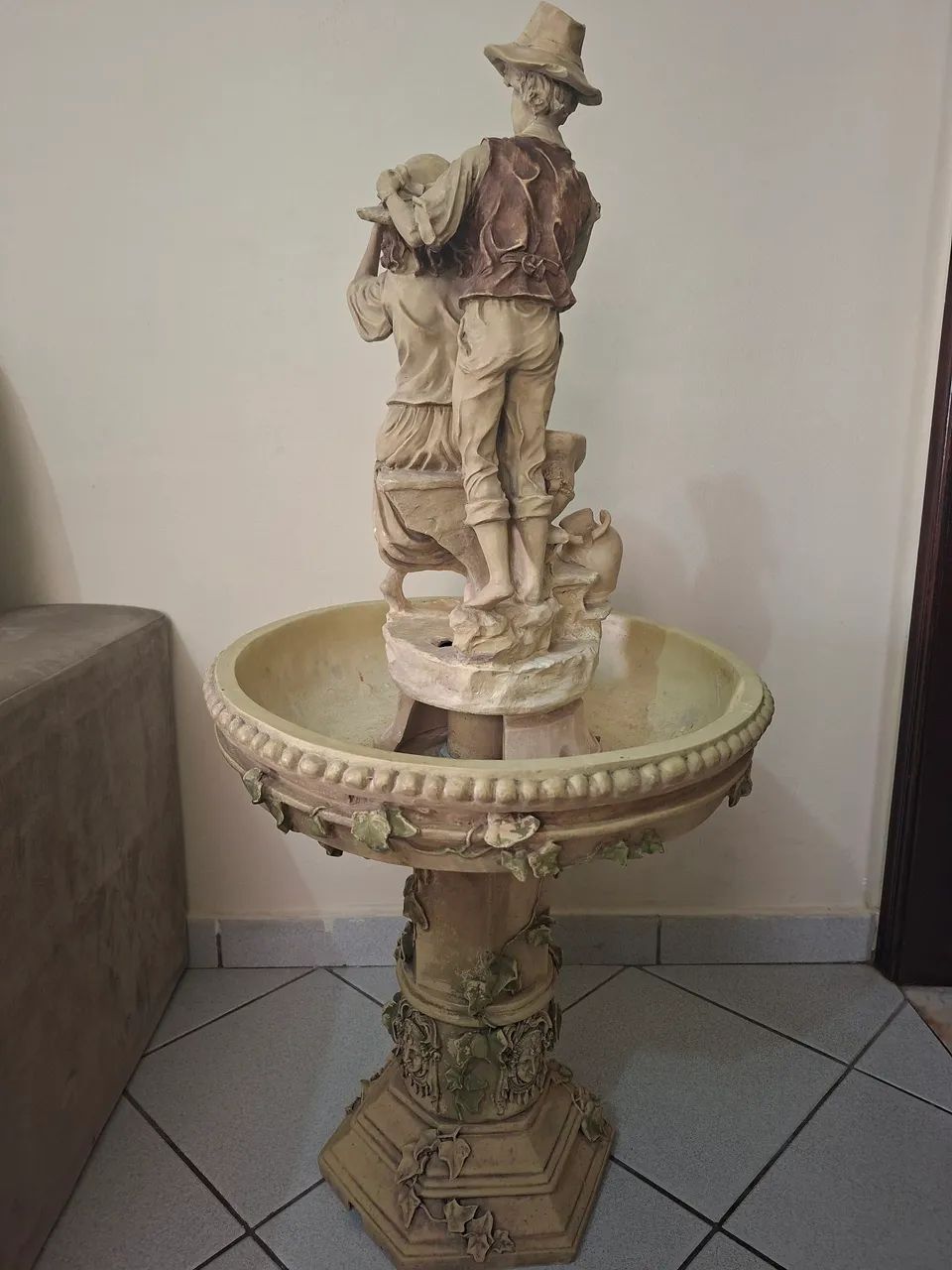 Fonte casal mulher com jarro  - Foto 4