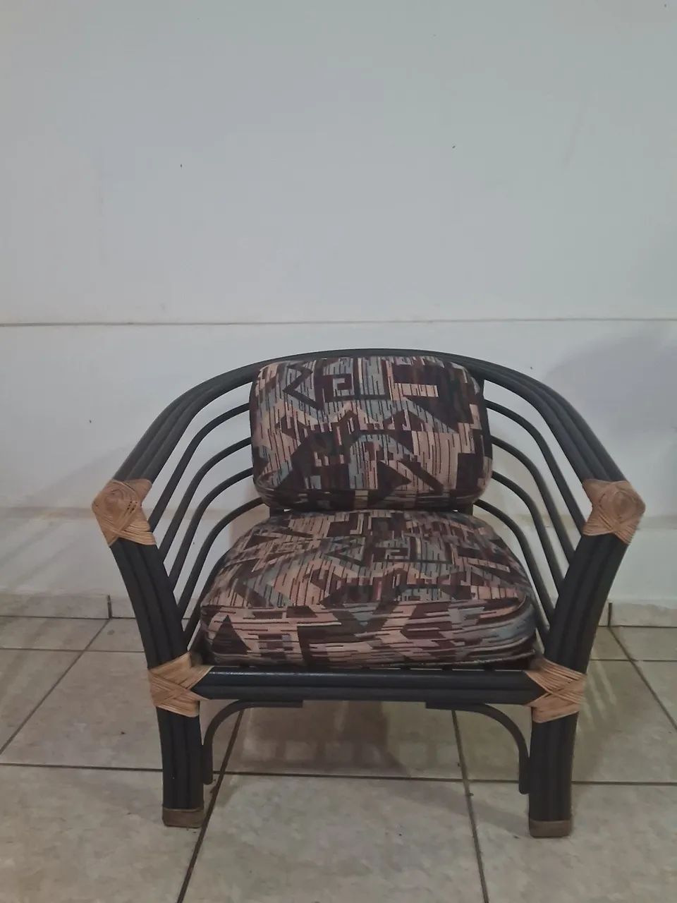Vendo poltrona de metal 