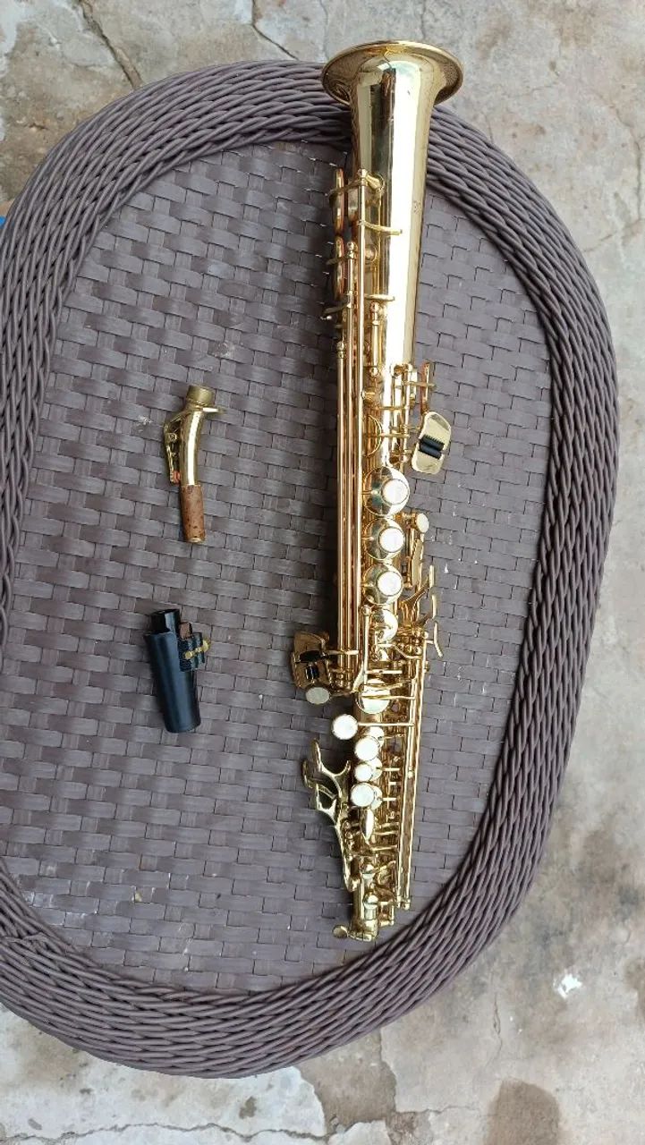 Saxofone soprano reto 