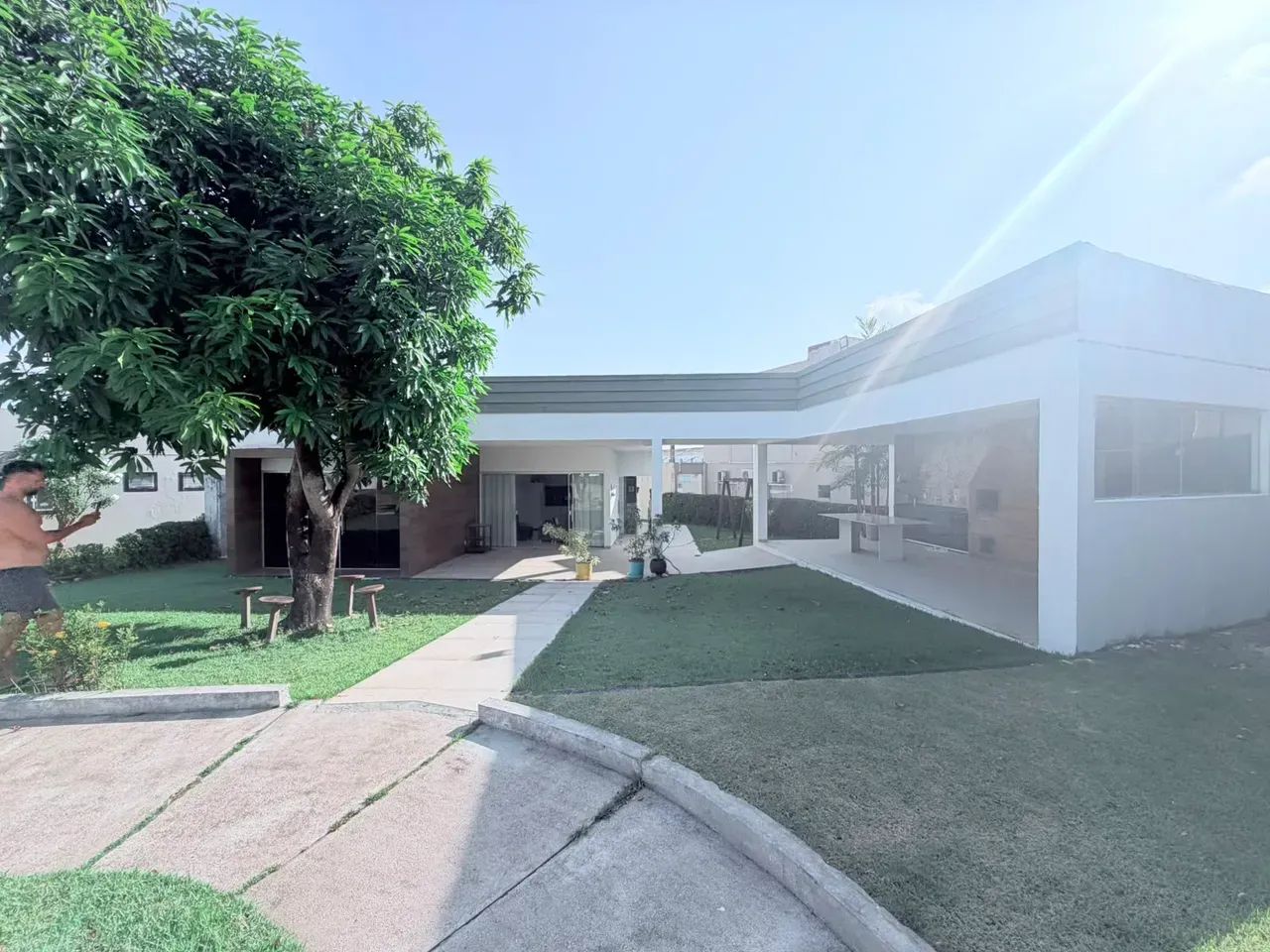 CASA À VENDA  CONDOMÍNIO RAÍZES | SALINAS | 480M² | 4 SUÍTES
