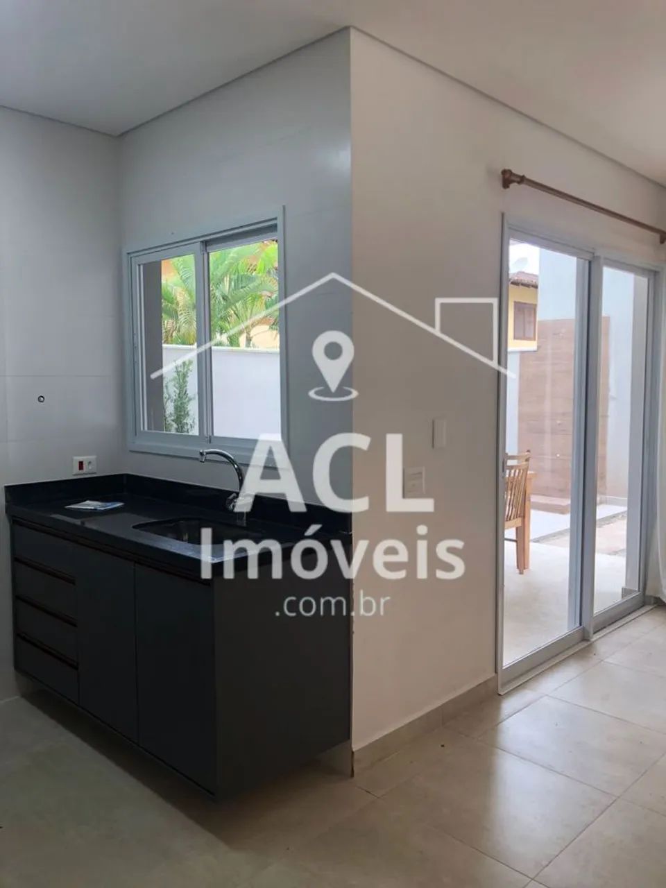 CASA COM 3 SUITES E PISCINA PRIVATIVA A 200 MTS DA PRAIA DE CAMBURI - Foto 3