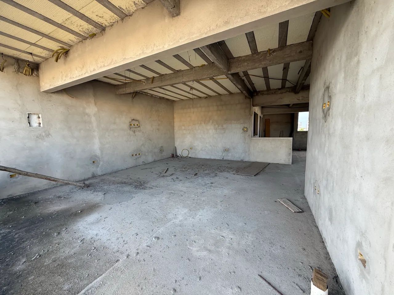 VENDO CASA EM SURUBIM  - Foto 4