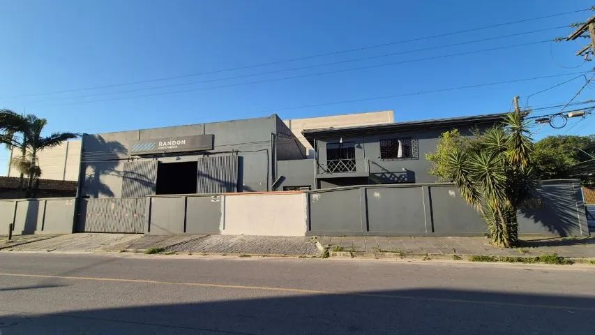 500m² de Sobrado e Barracão comercial na Av. Bento Munhoz da Rocha Neto - Foto 3