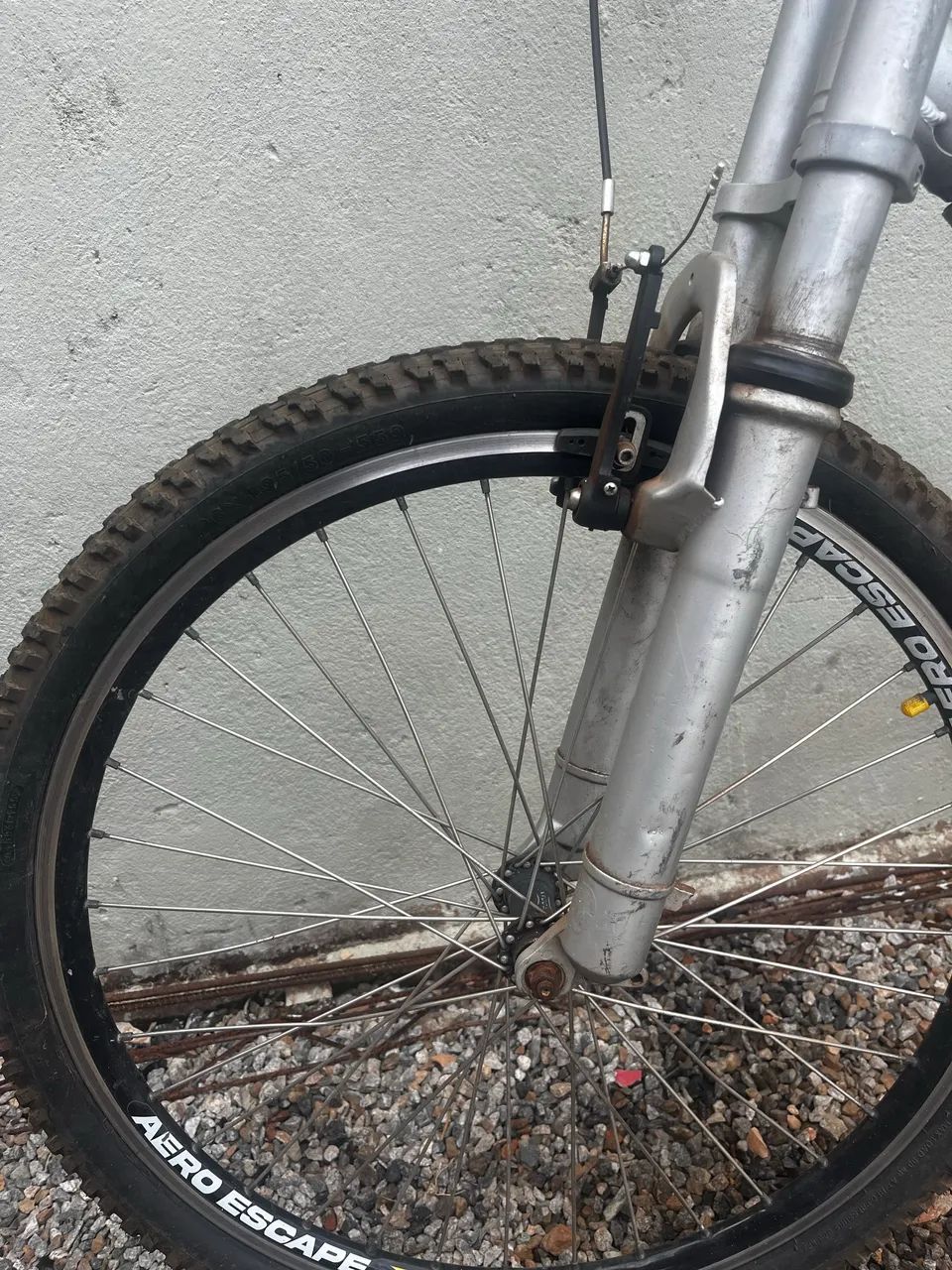 BICICLETA DE ALUMÍNIO E AMORTECEDOR ARO 29  - Foto 2
