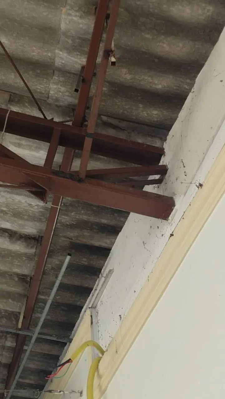 ESTRUTURA METALLICA 300m2 usada em perfeito estado com telhas de amianto - Foto 5