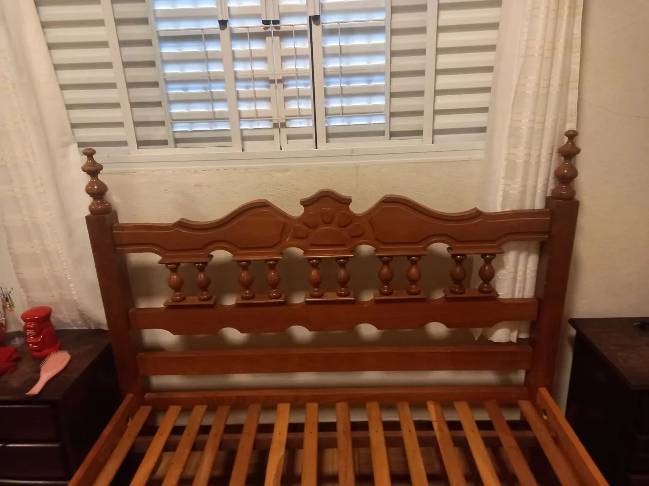 CAMA DE CASAL EM CEREJEIRA DE MADEIRA MACIÇA 