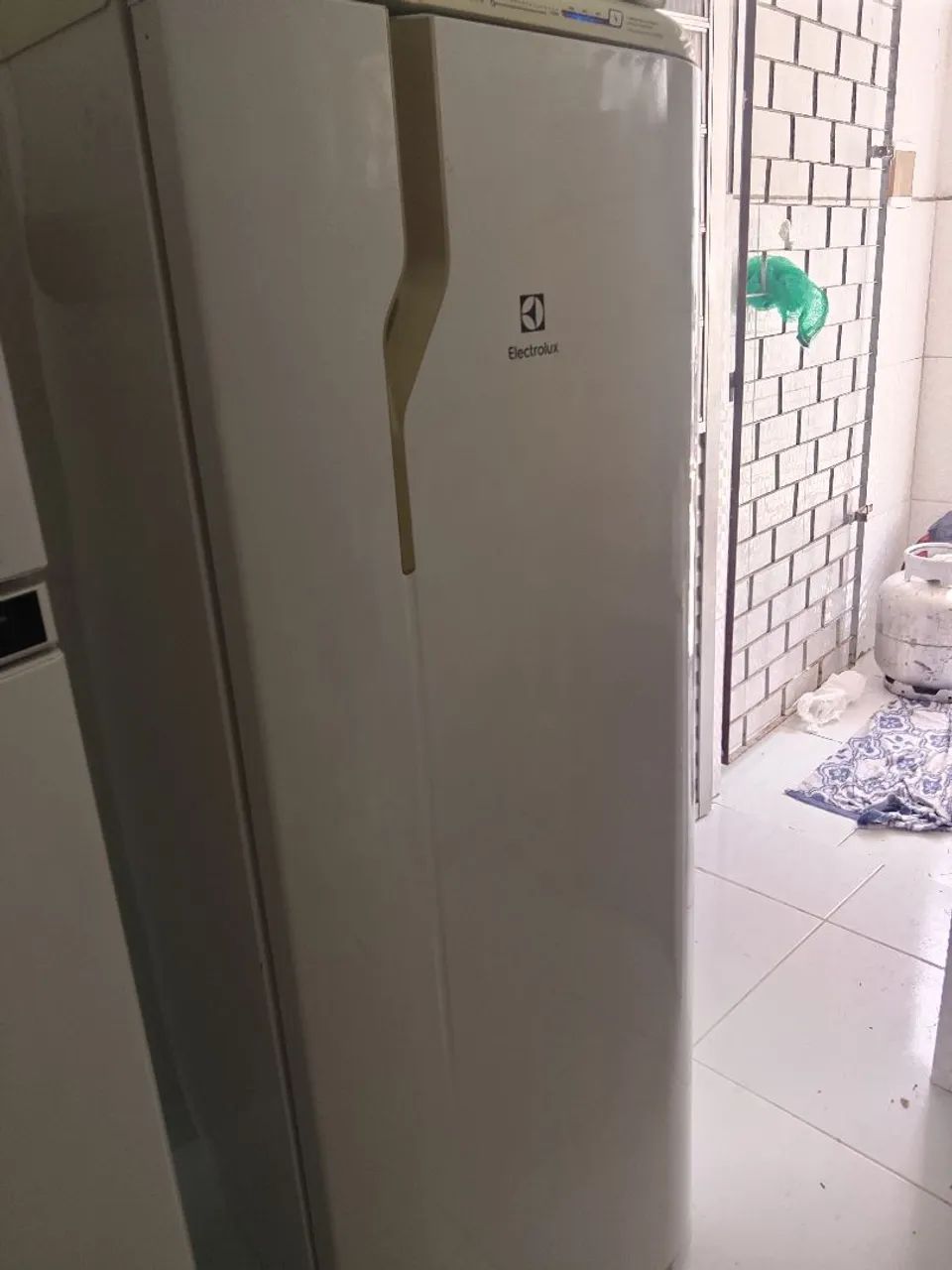 VENDO GELADEIRA ELECTROLUX, ESTADO DE ZERA! - Foto 4