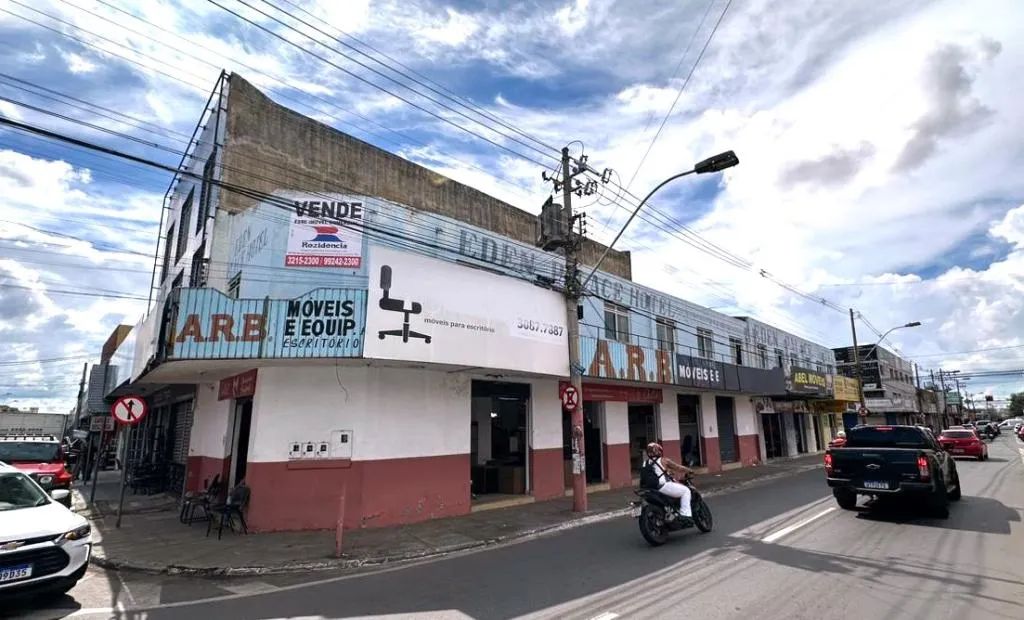 Vende-se Prédio Comercial no Setor Campinas