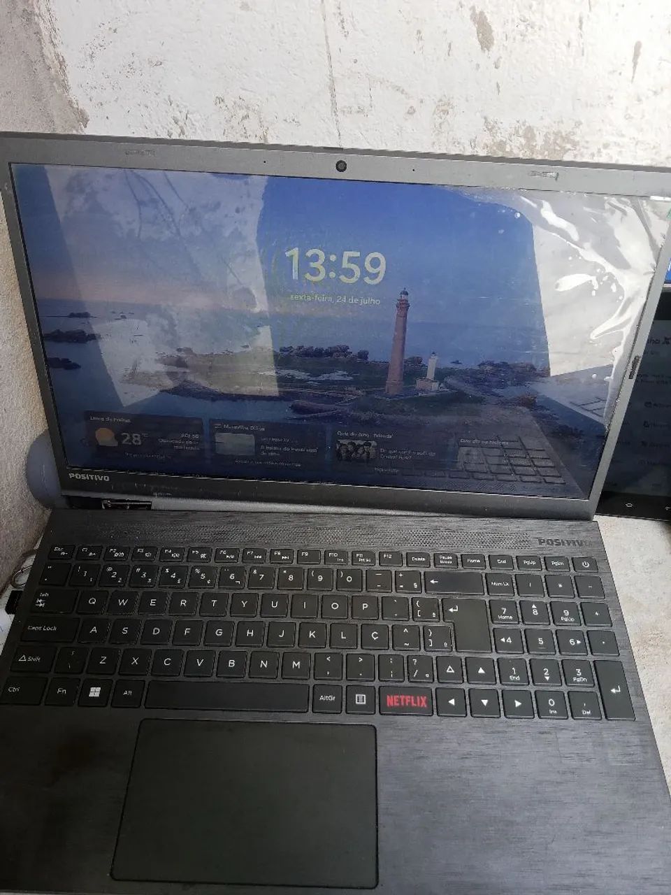 Notebook positivo com avarias  - Foto 2