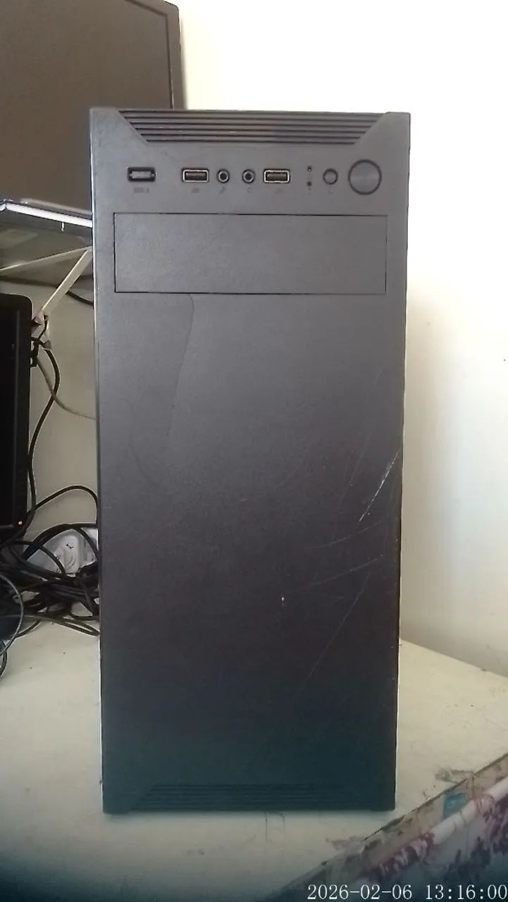 Só a CPU core i3 funcionando perfeitamente 