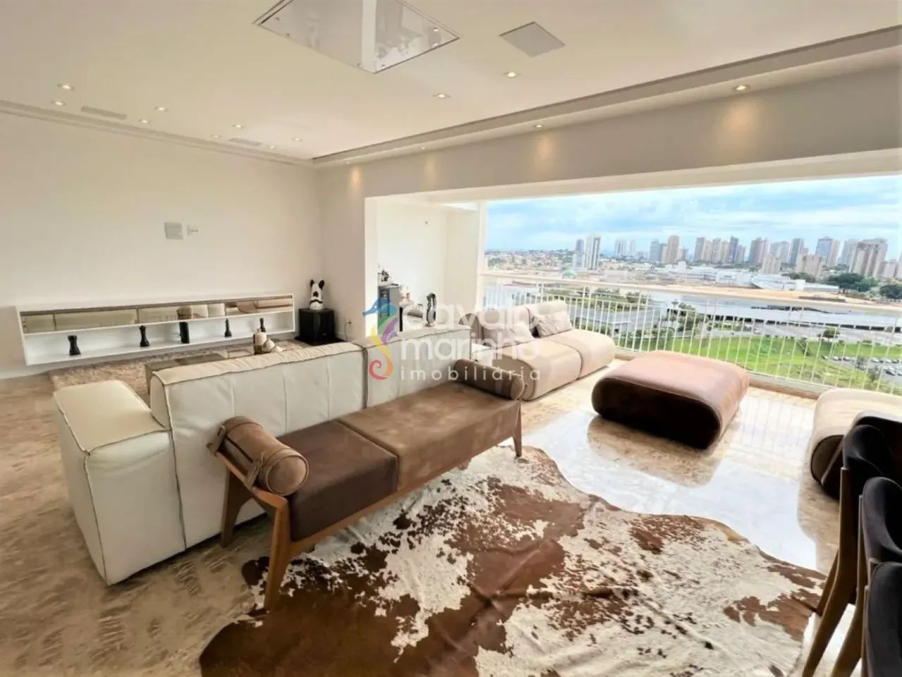 Cobertura à venda ou para alugar no Edifício Cenário com 4 quartos e 3 vagas, 240m² - Nova