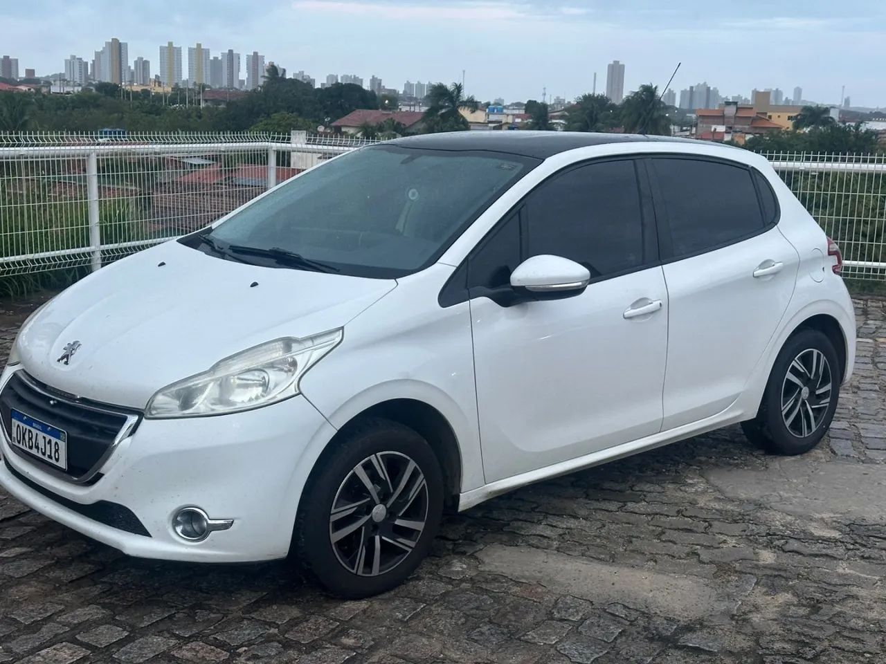 Peugeot 208 208 Active/Active Pack 1.5 Flex 8V 5p 2014