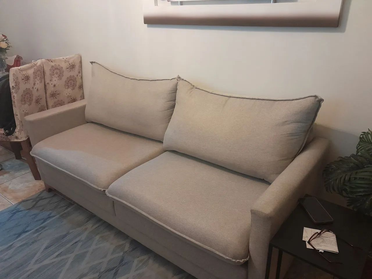 Sofá 3 lugares moderno de linho semi novo - Foto 3