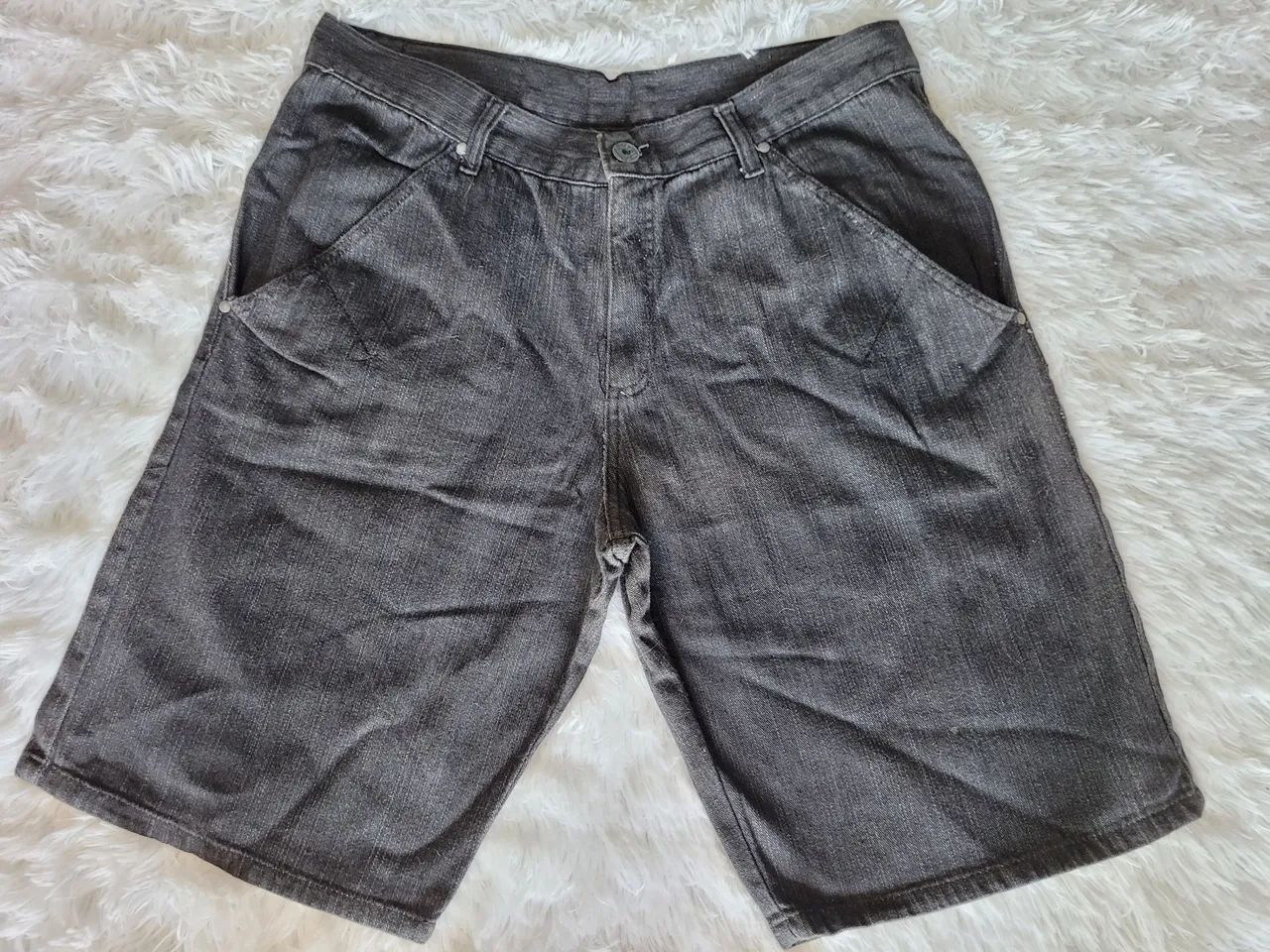 Bermuda jeans tamanho GG serve 46