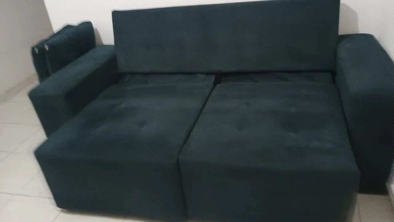 Sofá retrátil 3 lugares, lindo e confortável  - Foto 3