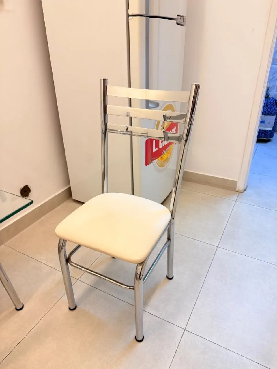 Conjjunto de mesa e cadeiras - Foto 3