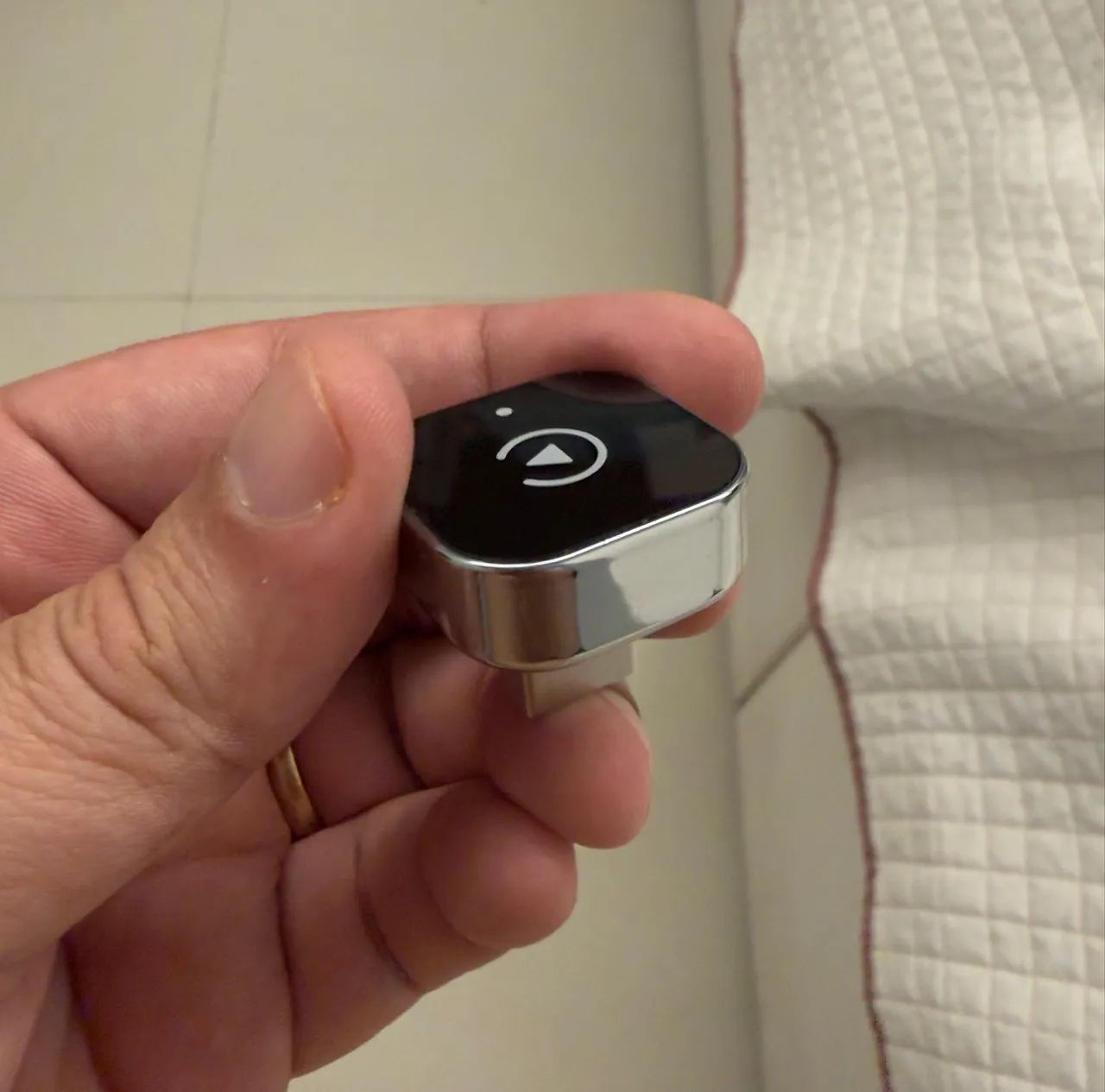 Adaptador sem fio Carplay / Android auto - Foto 2
