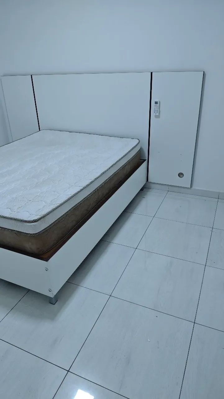 Cama, colchão e painel - Foto 3