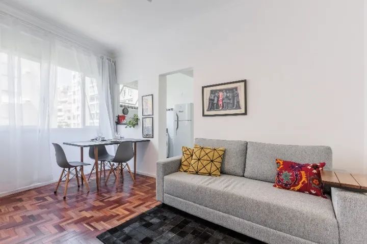 Apartamento temporada em Copacabana, reformado e mobiliado, sala e quarto