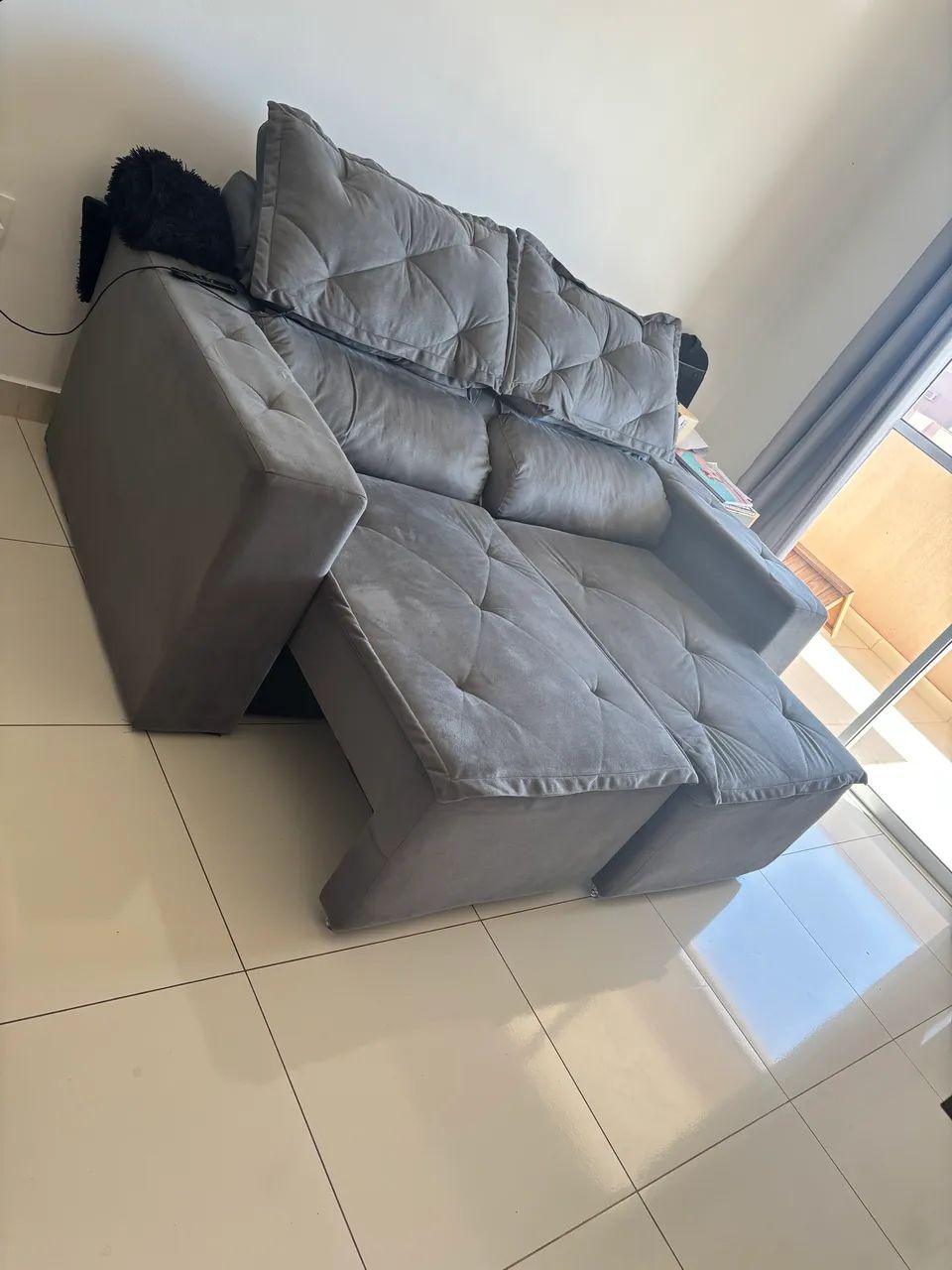 Sofá-cama cinza comprado há poucos meses - Foto 2