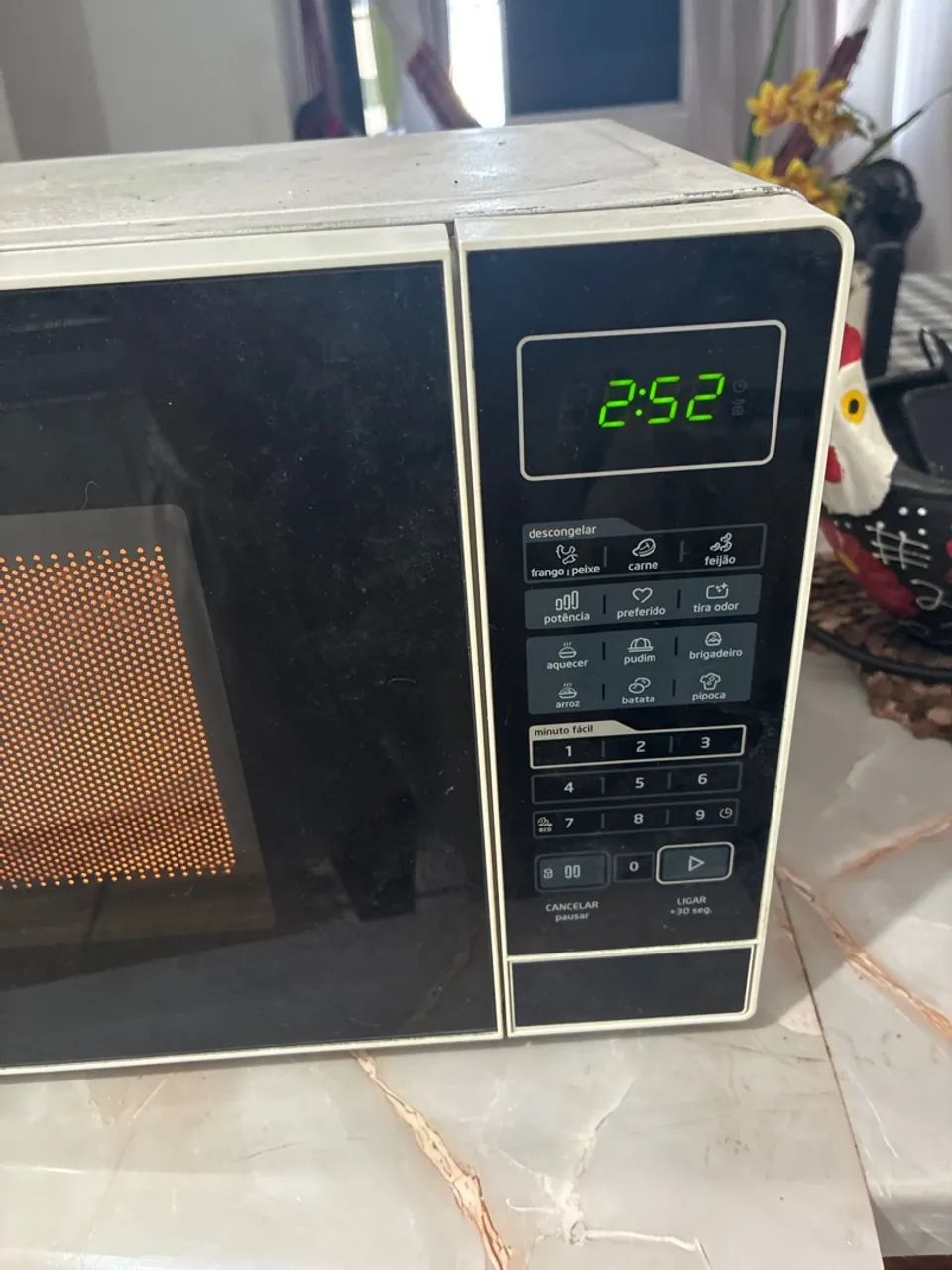 Microondas Midea 20 litros - Foto 4