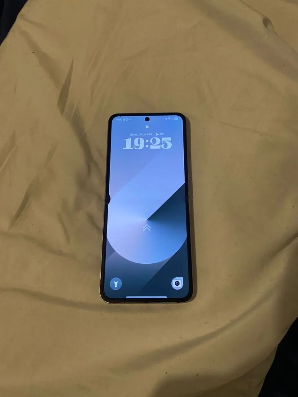 Samsung Z Flip 6 - Foto 3