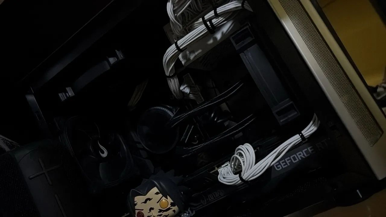 Gabinete lian li mini itx TU150