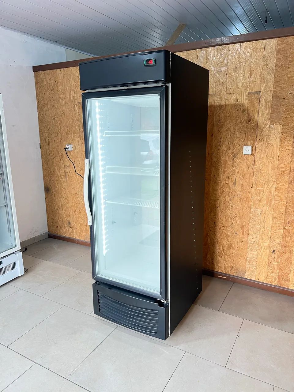 OPORTUNIDADE DE FREEZER VERTICAL