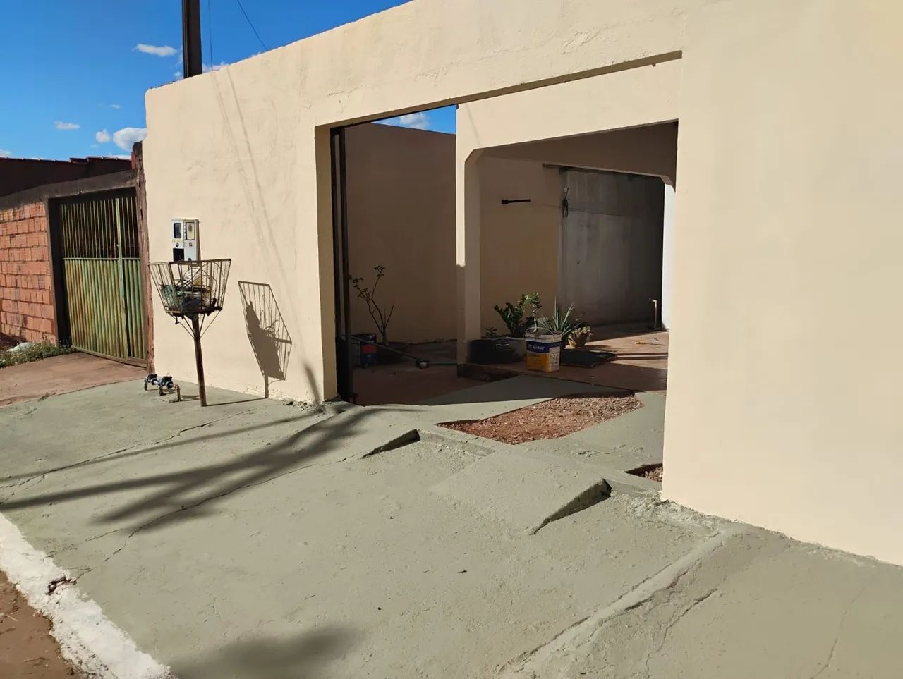 Vendo casa com salas comercias - Foto 2