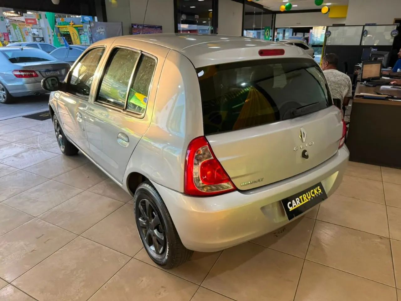 Renault Clio RN/ Expression 1.0 5P 2014 - Foto 4