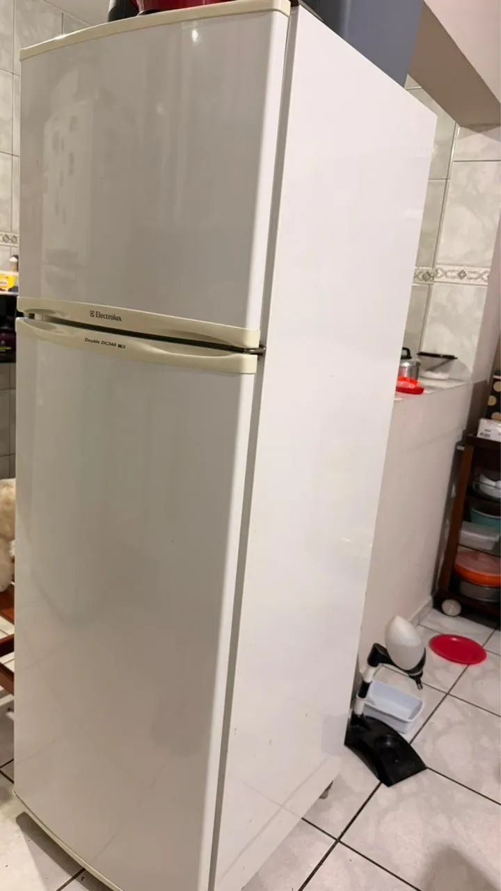 Geladeira Eletrolux 360 litros - Foto 2