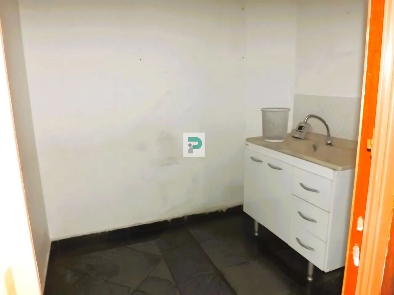 Sala Comercial para Locação em Mogi das Cruzes, Centro, 1 banheiro - Foto 4