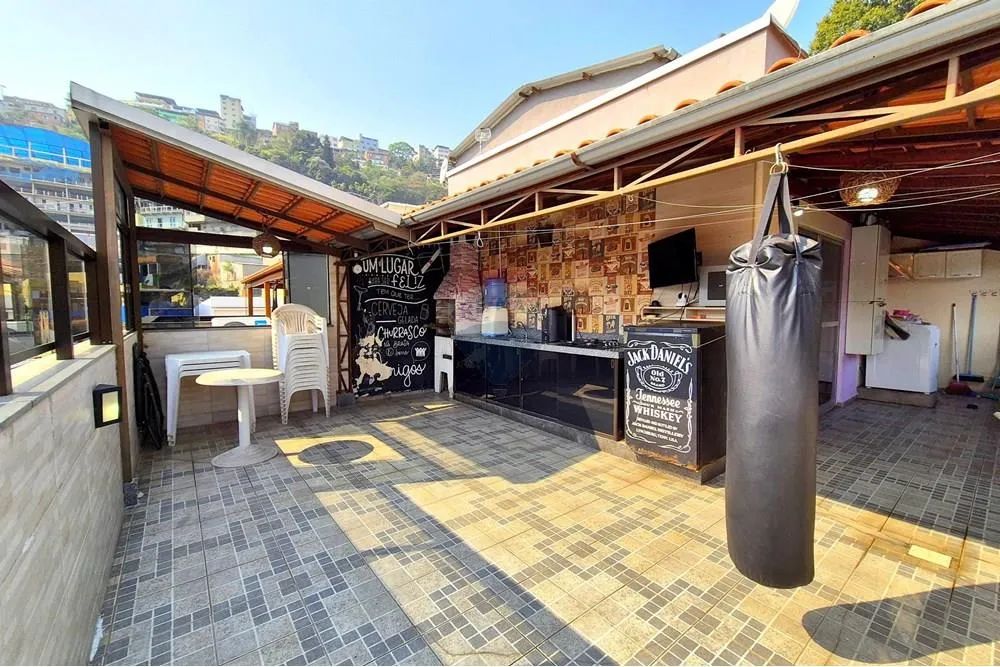 Cobertura duplex 2 quartos e uma vaga, próximo ao Centro de Juiz de Fora