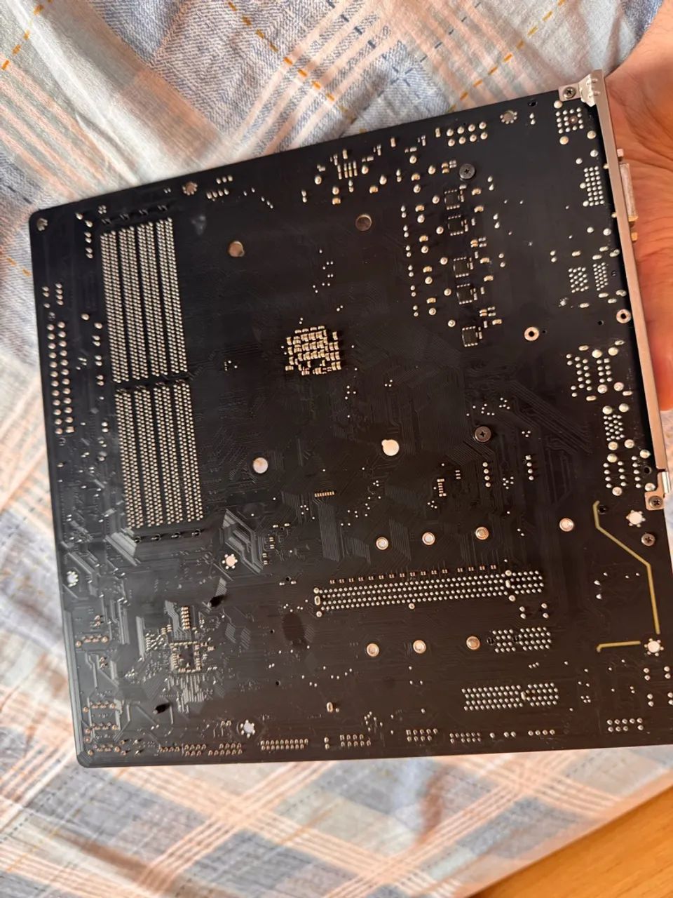 Placa mãe B550 Aorus Elite  - Foto 4
