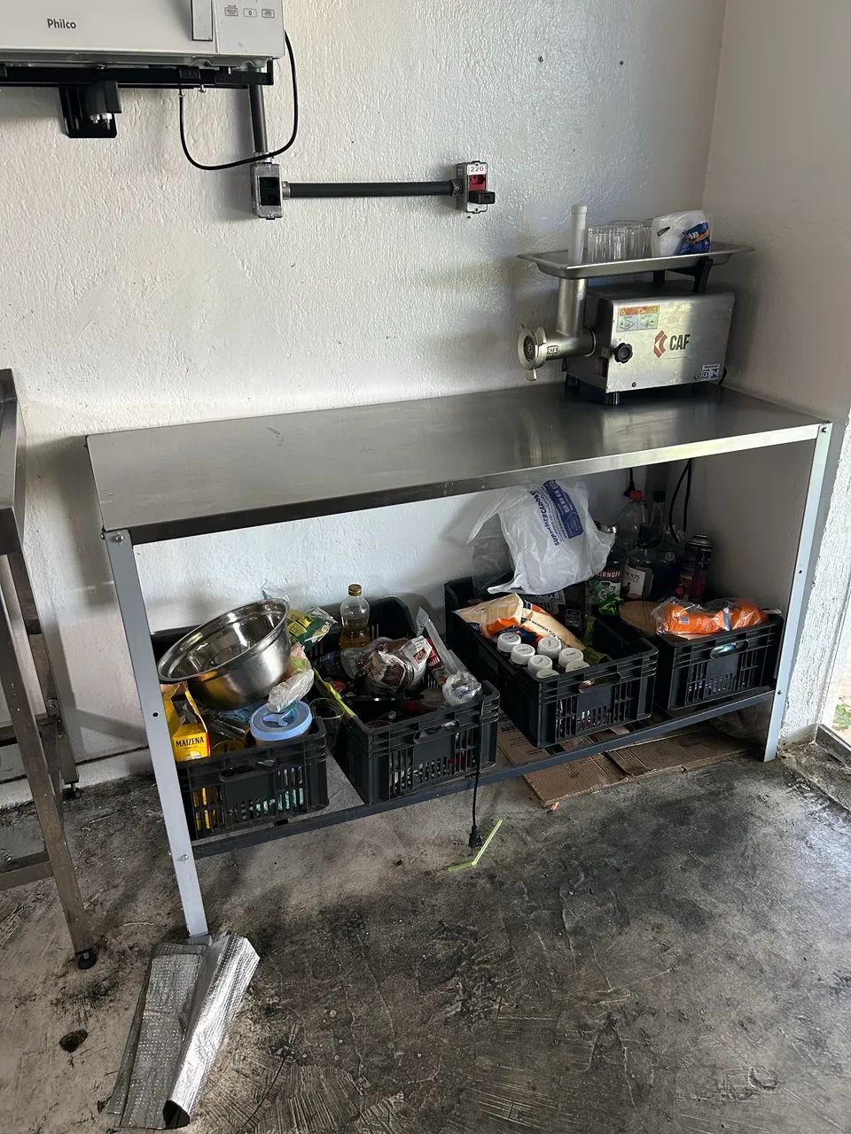 BANCADA DE INOX - 1,40 x 0,53 x 0,84 m