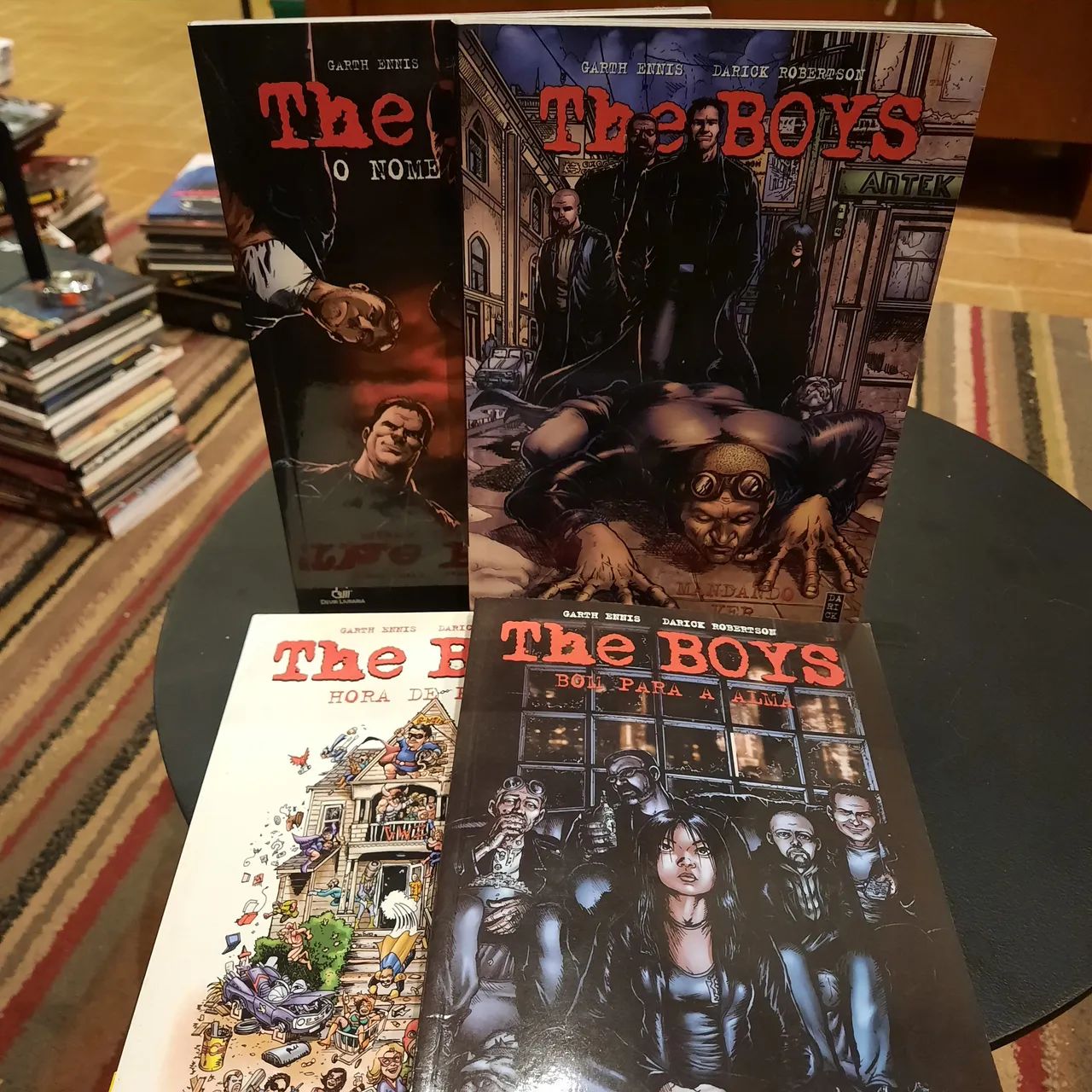Lote HQs The Boys Volumes 1 ao 4 - Editora Devir
