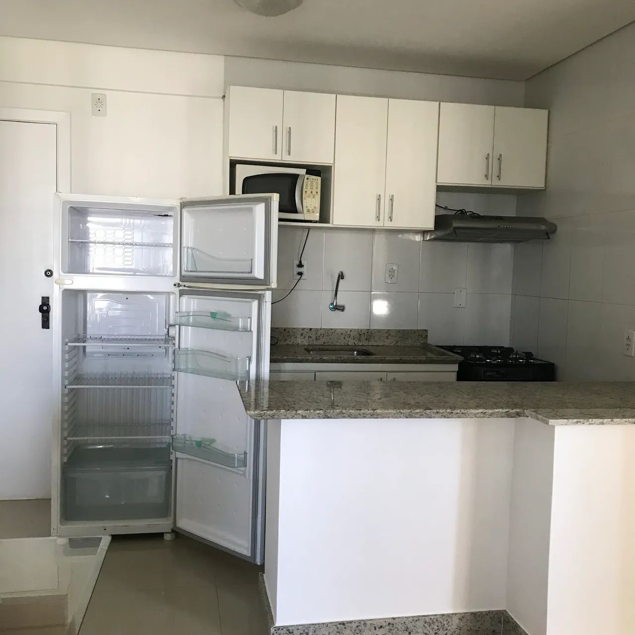 1/4  MOBILIADO - PITUBA  - Foto 2