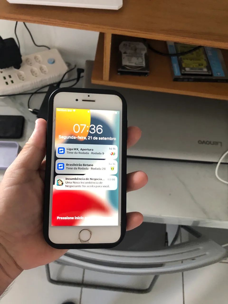 Vendo iPhone 7 128gb só pega chip claro