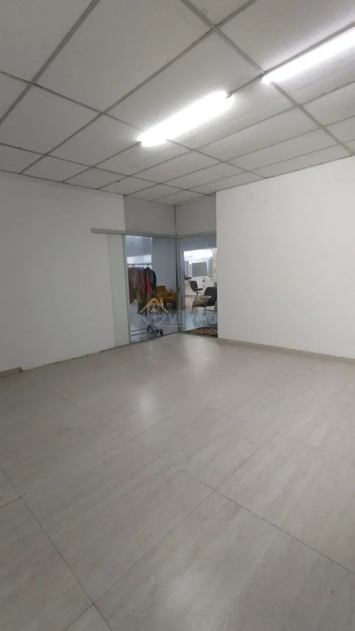 EXCELENTE SALA AMPLA NA AV. SEBASTIÃO DE BRITO - Foto 2