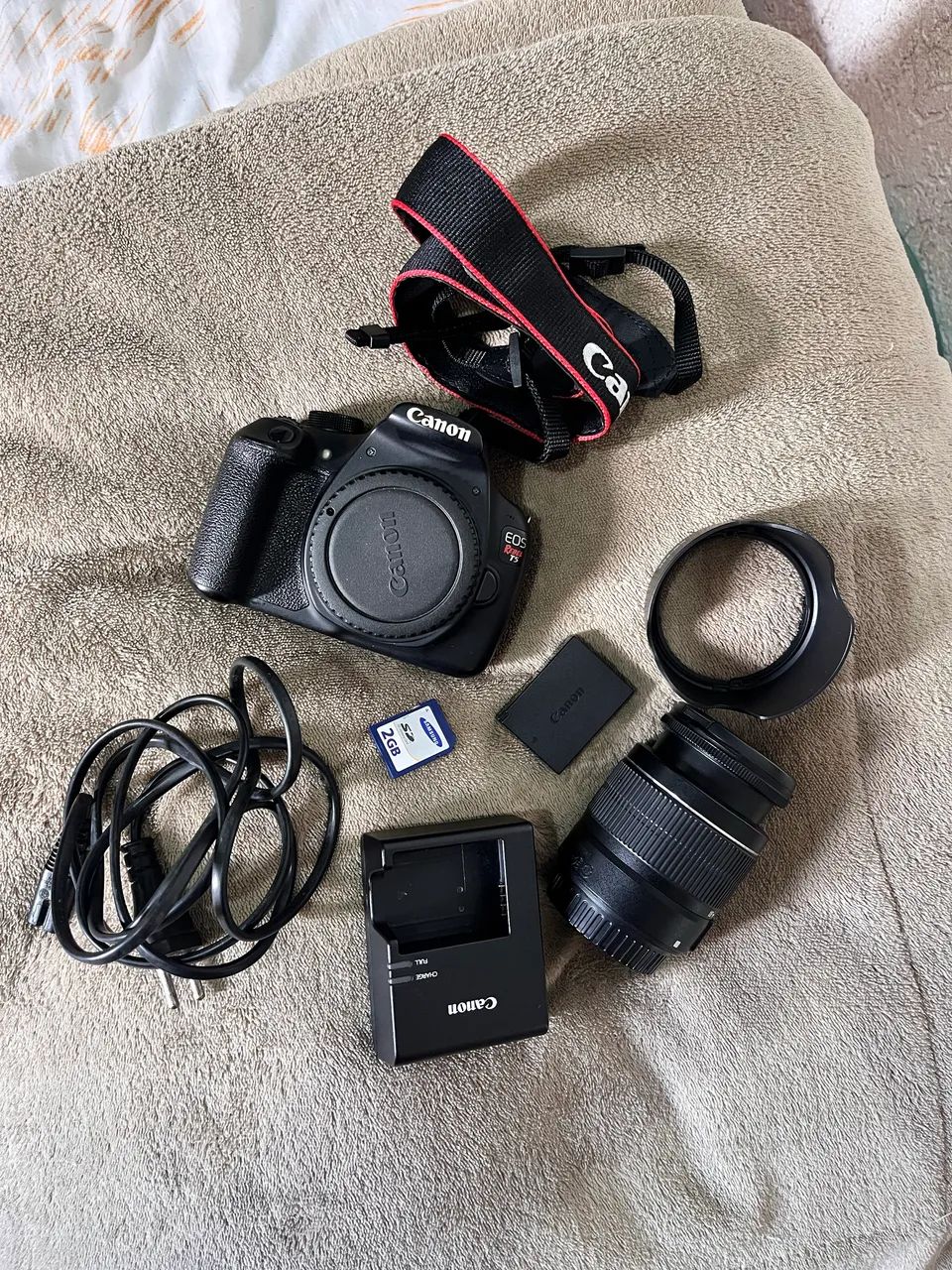 Cânon T5 + lente 18-55m + bolsa + intens 