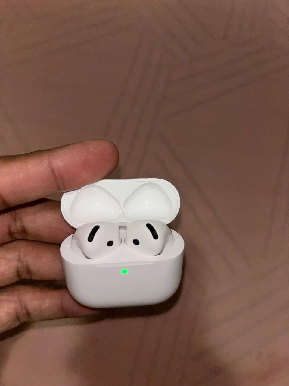 Airpods 4 com cancelamento de ruído  - Foto 4