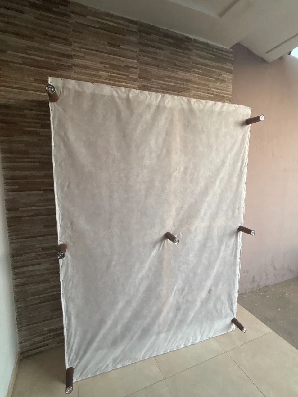 Vende-se base de cama 