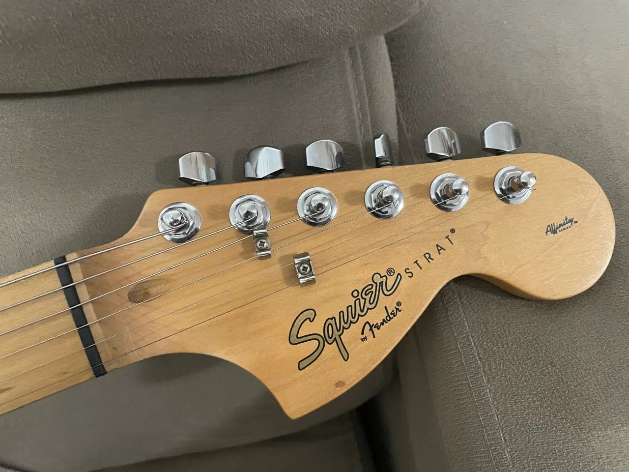 Guitarra Squier affinity  - Foto 4