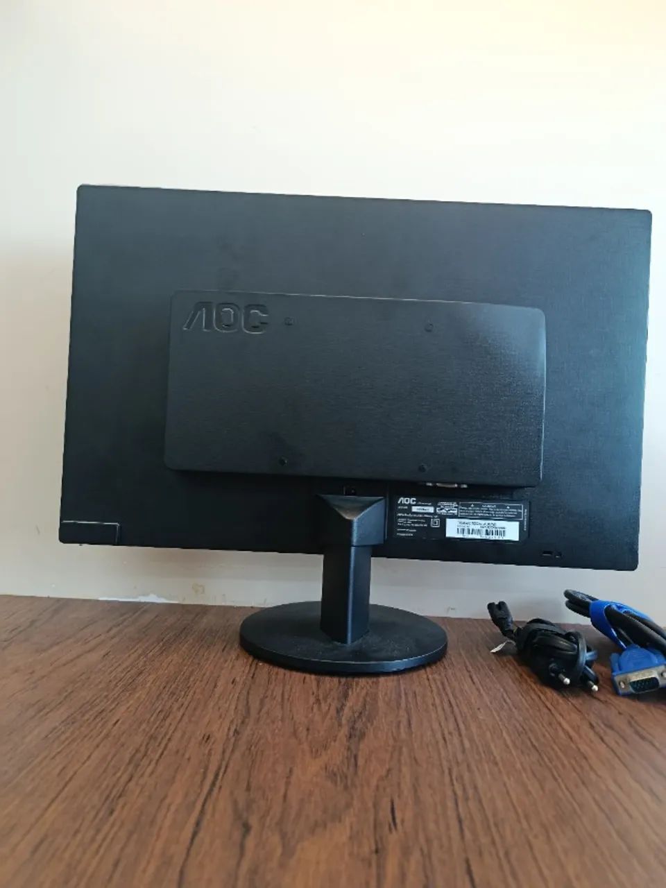 Monitor AOC 18,5" LED Widescreen E970Swnl HD com Base e Cabos - Foto 4