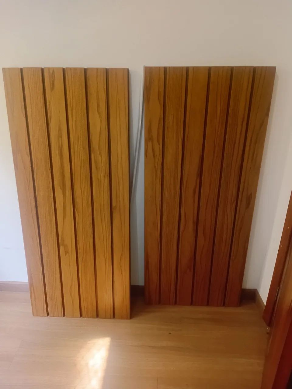 Painel ripado de madeira 