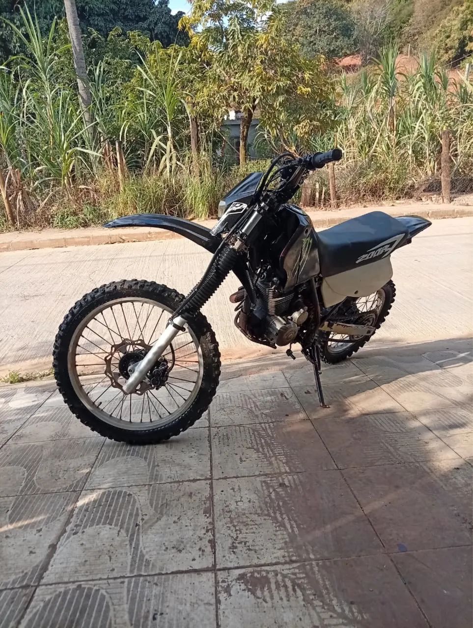 Moto Honda XLR - Foto 2