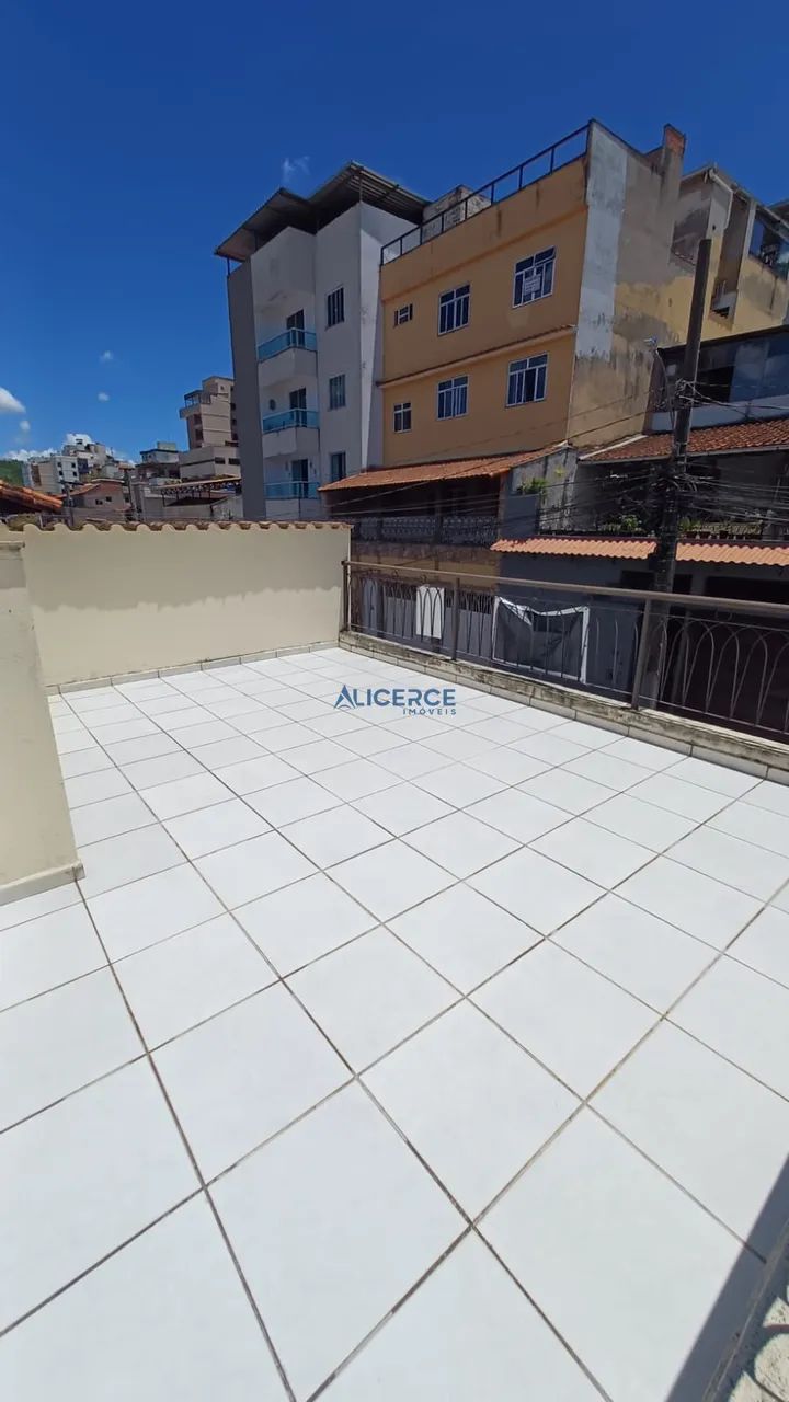 Excelente casa 3 quartos, com suíte, garagem para 3 carros. IMÓVEL TODO MOBILIADO!!! - Foto 2