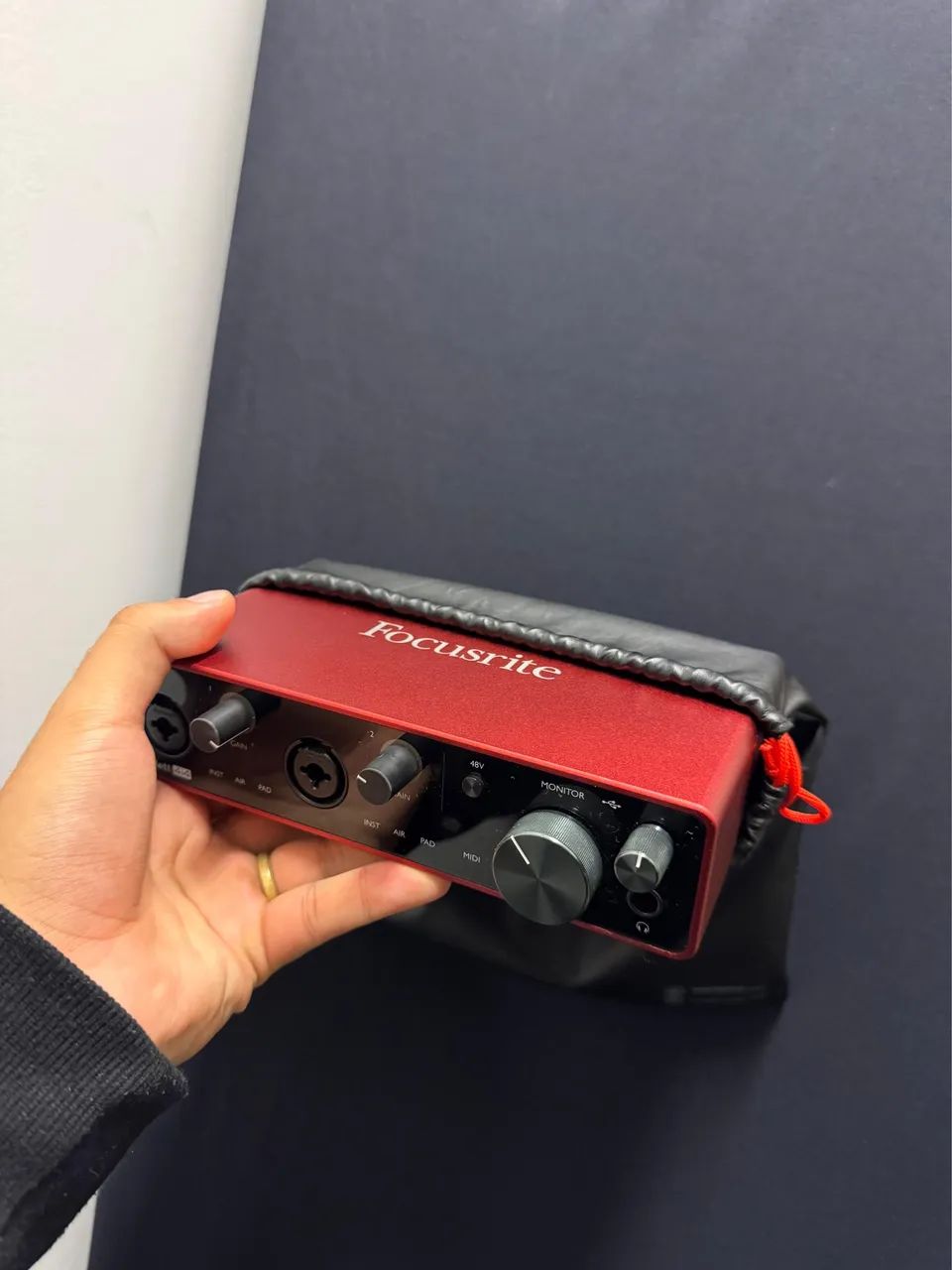 Focusrite Scarlett 4i4  3ªgen  - Foto 2