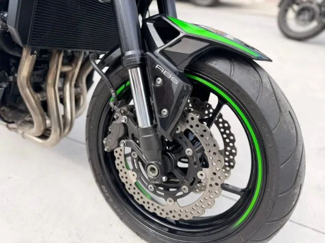Kawasaki Z900 2022 - Foto 4