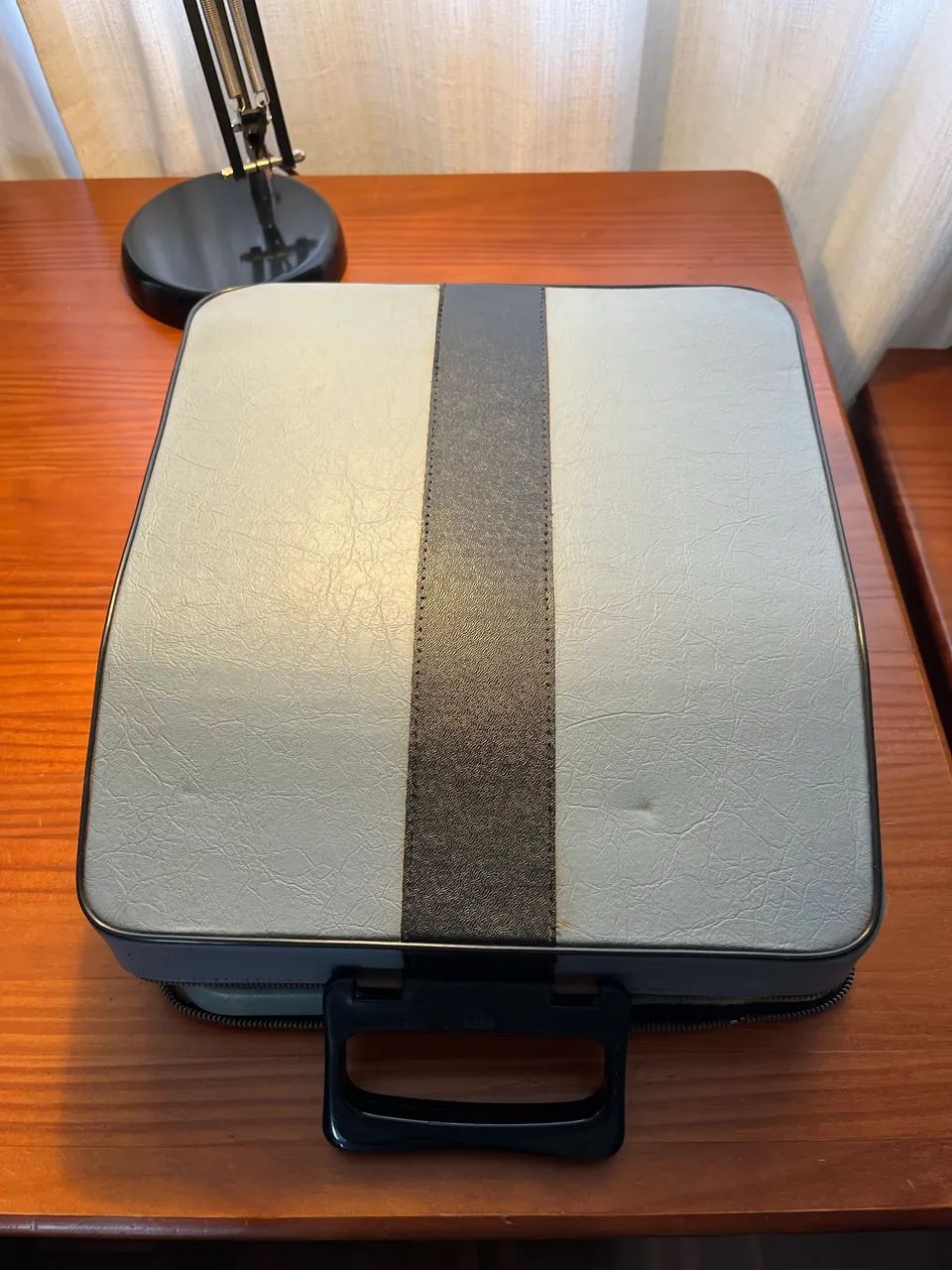 Máquina de escrever portátil Olivetti Lettera 22 - Foto 6